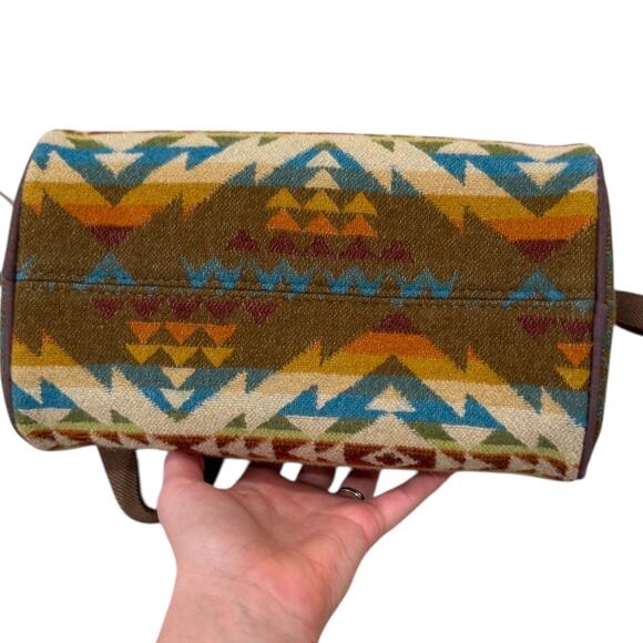 Pendleton Travel Kit In Solstice Canyon - Picture 7 of 10